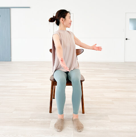 椅子ヨガ・椅子ピラティス
